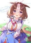  1girl ahoge bag between_breasts between_legs blue_skirt blue_vest blush breasts brown_hair center_frills collared_shirt commentary_request frilled_shirt_collar frills gloves hairband hand_between_legs large_breasts long_sleeves looking_at_viewer meisho_doto_(umamusume) multicolored_hair open_mouth pink_hairband purple_eyes romaji_text shikitani_asuka shirt shoulder_bag simple_background skirt solo speech_bubble strap_between_breasts translation_request twitter_username two-tone_hair umamusume vest white_background white_gloves white_hair white_shirt 