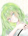  1other androgynous asa_(1asa-0-asa1) bangs enkidu_(fate) fate/strange_fake fate_(series) green_eyes green_hair highres long_hair long_sleeves looking_at_viewer very_long_hair white_robe 