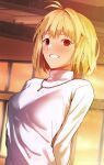  1girl arcueid_brunestud bangs blonde_hair blush breasts grin hair_intakes highres jewelry large_breasts long_sleeves looking_at_viewer necklace red_eyes short_hair smile solo sweater tsukihime tsukihime_(remake) turtleneck turtleneck_sweater youhei_(testament) 