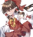  1girl bangs bare_shoulders blush bow bowtie breasts brown_eyes brown_hair closed_mouth collar collared_shirt detached_sleeves eyebrows_visible_through_hair frills hair_between_eyes hair_ornament hair_tubes hakurei_reimu long_sleeves looking_at_viewer medium_breasts ponytail red_bow red_shirt red_skirt shiromoru_(yozakura_rety) shirt short_hair sidelocks simple_background skirt smile solo standing touhou white_background white_sleeves wide_sleeves yellow_bow yellow_bowtie 