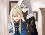  2girls :d alternate_hairstyle bangs black_cape blonde_hair blue_jacket blush cape closed_eyes closed_mouth commentary_request eyebrows_visible_through_hair facing_viewer fate_(series) fur-trimmed_cape fur_trim gray_(fate) green_eyes grey_hair hair_between_eyes highres hood hood_up jacket long_hair long_sleeves lord_el-melloi_ii_case_files multiple_girls open_mouth reines_el-melloi_archisorte rorikon_shinshi shiny shiny_hair smile teeth twitter_username upper_body upper_teeth 