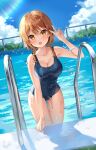 1girl :d ass_visible_through_thighs bangs bare_arms blue_sky blue_swimsuit breasts brown_hair chain-link_fence cleavage cloud collarbone commentary day eyebrows_visible_through_hair fence highres looking_at_viewer mayo_(miyusa) md5_mismatch medium_breasts natsuki_hinata open_mouth orange_eyes outdoors pool pool_ladder poolside school_swimsuit sky smile solo standing swimsuit thighs tonari_no_kyuuketsuki-san v water water_drop wet 