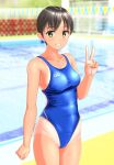  1girl absurdres black_hair blue_swimsuit blurry breasts clothes_writing collarbone commentary_request competition_swimsuit cowboy_shot depth_of_field green_eyes grin highres medium_breasts one-piece_swimsuit one-piece_tan original pool short_hair smile solo string_of_flags swimsuit takafumi tan tanlines v water 