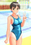  1girl absurdres aqua_swimsuit black_hair blurry breasts clothes_writing collarbone commentary_request competition_swimsuit cowboy_shot depth_of_field green_eyes grin highres medium_breasts one-piece_swimsuit one-piece_tan original pool short_hair smile solo string_of_flags swimsuit takafumi tan tanlines v water 