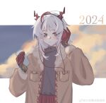  1girl 2024 arknights artist_name blush border braid breast_pocket brown_coat chinese_clothes chinese_commentary chinese_new_year closed_mouth coat colored_skin commentary_request da_yan_lu_fa_zixun_chu dragon_girl dragon_horns grey_jacket hand_on_own_ear hands_up headphones highres holding horns jacket light_smile long_hair long_sleeves multicolored_hair nian_(arknights) open_clothes open_coat outside_border pocket purple_eyes red_hair red_horns solo streaked_hair tangzhuang upper_body watermark weibo_logo white_border white_hair 