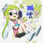  &gt;_&lt; 1boy 1girl :d basketball_jersey bike_shorts black_eyes black_footwear blue_eyes blue_hair blue_jacket cellphone chibi chibi_inset commentary_request crown green_hair grey_pants hetero hg_swdiary highres holding holding_hands holding_phone inkling inkling_girl inkling_player_character jacket kemonomimi_mode korean_commentary long_hair octoling octoling_boy octoling_player_character open_mouth pants phone pink_shirt pointy_ears print_shirt shirt shoes sitting smile splatoon_(series) teeth tentacle_hair white_background white_footwear xd 
