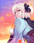  1girl ahoge autumn_leaves black_bow black_scarf blonde_hair bow breasts fate/grand_order fate_(series) grey_eyes hair_bow half_updo haori japanese_clothes kimono obi okita_souji_(fate) okita_souji_(koha/ace) outdoors sash scarf shinsengumi sky small_breasts solo upper_body white_kimono yuhji 