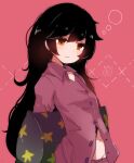  1girl ashley_(warioware) bangs blush commentary_request herunia_kokuoji holding holding_pillow long_hair midriff_peek navel pajamas pillow pink_background pink_pajamas red_eyes shirt signature simple_background sleepy solo star_(symbol) star_print very_long_hair warioware wavy_mouth 