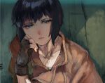  1girl brown_coat brown_gloves coat collarbone commentary_request fingerless_gloves ghost_in_the_shell gloves grey_eyes hand_up katsuoboshi kusanagi_motoko looking_at_viewer parted_lips purple_hair short_hair solo twitter_username upper_body 