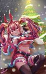  1girl arm_support arm_up azur_lane bangs bare_shoulders bell_hair_ornament belt black_belt black_gloves black_legwear blurry blush breasts bremerton_(azur_lane) brick_wall capelet carrying_over_shoulder check_commentary christmas christmas_tree commentary_request cowboy_shot crop_top crop_top_overhang crossed_bangs depth_of_field detached_sleeves ear_piercing eyebrows_visible_through_hair fur-trimmed_capelet fur-trimmed_shirt fur-trimmed_shorts fur-trimmed_sleeves fur_trim gloves grey_hair groin hair_between_eyes hair_ornament hair_ribbon head_tilt highres holding holding_sack large_breasts long_hair looking_at_viewer mole mole_under_eye multicolored_hair navel night parted_lips piercing pink_eyes pink_hair pink_ribbon red_capelet red_shirt red_shorts red_sleeves ribbon sack shirt short_shorts shorts sidelocks signature sitting sleeveless sleeveless_shirt smile snowing solo stomach streaked_hair thigh_strap thighhighs twintails two-tone_hair underboob yam_(yam6056) 
