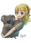  1girl animal artist_name bangs belt blonde_hair blunt_bangs clinging collared_shirt commentary cropped_torso girls_und_panzer green_eyes green_suit hair_ribbon highres holding holding_animal koala koala_forest_military_uniform kuroneko_douji looking_at_viewer medium_hair open_mouth ponytail red_ribbon ribbon sam_browne_belt shirt signature simple_background sketch smile solo standing upper_body wallaby_(girls_und_panzer) white_background 