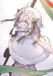  1girl ahoge bangs christmas elbow_gloves eyebrows_behind_hair eyebrows_visible_through_hair fate/grand_order fate_(series) flag gloves hair_ribbon headpiece highres holding holding_flag jeanne_d&#039;arc_(fate) jeanne_d&#039;arc_alter_santa_lily_(fate) long_hair looking_at_viewer looking_back open_mouth ribbon santa_costume silver_hair simple_background smile solo tofu_(bean359) white_background yellow_eyes 