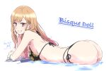  1girl ass bead_bracelet beads bikini black_bikini blonde_hair bracelet breasts clenched_teeth commentary_request dated ear_piercing eyebrows_visible_through_hair floral_print gradient_hair highres jewelry kitagawa_marin long_hair looking_at_viewer medium_breasts multicolored_hair nii_manabu partially_submerged piercing print_bikini red_eyes side-tie_bikini signature simple_background smile solo sono_bisque_doll_wa_koi_wo_suru swimsuit teeth water white_background 