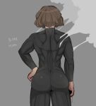  1girl bodysuit brown_hair commentary_request from_behind geumgang_(odd_snail) grey_background hand_on_hip highres korean_commentary korean_text long_sleeves muscular muscular_female oddsnail original short_hair simple_background skin_tight solo steam translation_request 
