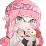  1girl :o braid braided_sidelock collarbone green_eyes headband highres inkling inkling_girl inkling_player_character long_hair looking_at_viewer pink_hair pink_headband pointy_ears red_eyes red_hair sh_f0y shirt simple_background single_braid smallfry_(splatoon) splatoon_(series) tentacle_hair upper_body white_background white_shirt 