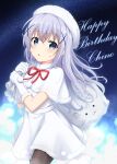  1girl :3 :o absurdres beret black_pantyhose blue_eyes blurry bokeh capelet commentary crossed_bangs dark_background depth_of_field dress fur-trimmed_capelet fur-trimmed_dress fur-trimmed_gloves fur_trim gloves gochuumon_wa_usagi_desu_ka? grey_hair hair_between_eyes hair_ornament happy_birthday hat highres holding holding_sack kafuu_chino long_hair looking_at_viewer neck_ribbon open_mouth pantyhose red_ribbon revision ribbon sack solo white_capelet white_dress white_gloves white_hat x_hair_ornament yutuki_ame 