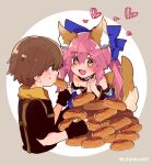  1boy 1girl :3 animal_ear_fluff animal_ears artist_name bangs bare_shoulders black_gloves black_shirt blue_bow blue_kimono blush bow bread breasts brown_background brown_eyes brown_hair collarbone commentary_request cropped_legs detached_collar detached_sleeves eating eyebrows_visible_through_hair eyelashes fang fate/extella fate/extella_link fate/extra fate_(series) food fox_ears fox_girl fox_tail gloves hair_between_eyes hair_bow heart hetero japanese_clothes kimono kishinami_hakuno_(male) long_hair looking_at_another mzoo39 open_mouth own_hands_together pink_hair scarf shirt sidelocks smile split_ponytail sweat tail tamamo_(fate) tamamo_no_mae_(fate/extra) tongue twitter_username yakisoba yellow_eyes yellow_scarf 