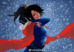  1girl black_hair blue_background blue_dress cape circle dress hair_ornament hua_jianghu_zhi_bei_mo_ting ji_ruxue_(hua_jianghu) ji_ruxue_ba_guan_bo light looking_at_viewer red_cape short_ponytail smile solo weibo_logo 