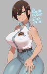  1girl agawa_ryou armpit_crease artist_name bangs bare_shoulders belt belt_buckle black_belt breasts brown_hair buckle collared_shirt commentary contrapposto cookie cowboy_shot dated denim english_commentary food food_on_breasts freckles green_eyes grey_background hair_between_eyes hand_on_own_leg high-waist_pants jeans large_breasts looking_at_viewer numbered original pants parted_lips shirt shirt_tucked_in short_hair simple_background sleeveless sleeveless_shirt solo straight_hair swept_bangs tented_shirt thick_thighs thighs 