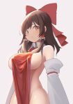  1girl adapted_costume bare_shoulders blush bow breasts brown_eyes brown_hair closed_mouth detached_sleeves grey_background groin hair_bow hair_tubes hakurei_reimu large_breasts long_hair red_bow sideboob sidelocks solo touhou upper_body white_sleeves z.o.b 