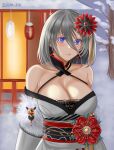  1girl artist_name azur_lane bangs bare_shoulders blue_eyes blush breasts cleavage collarbone english_commentary eyebrows_visible_through_hair feather_boa flower grey_hair hair_flower hair_ornament highres japanese_clothes kimono large_breasts looking_at_viewer official_alternate_costume open_mouth parted_lips sacrokies short_hair solo teeth tirpitz_(azur_lane) tirpitz_(seasonal_pine_and_the_frost_flower)_(azur_lane) upper_body white_kimono yukata 