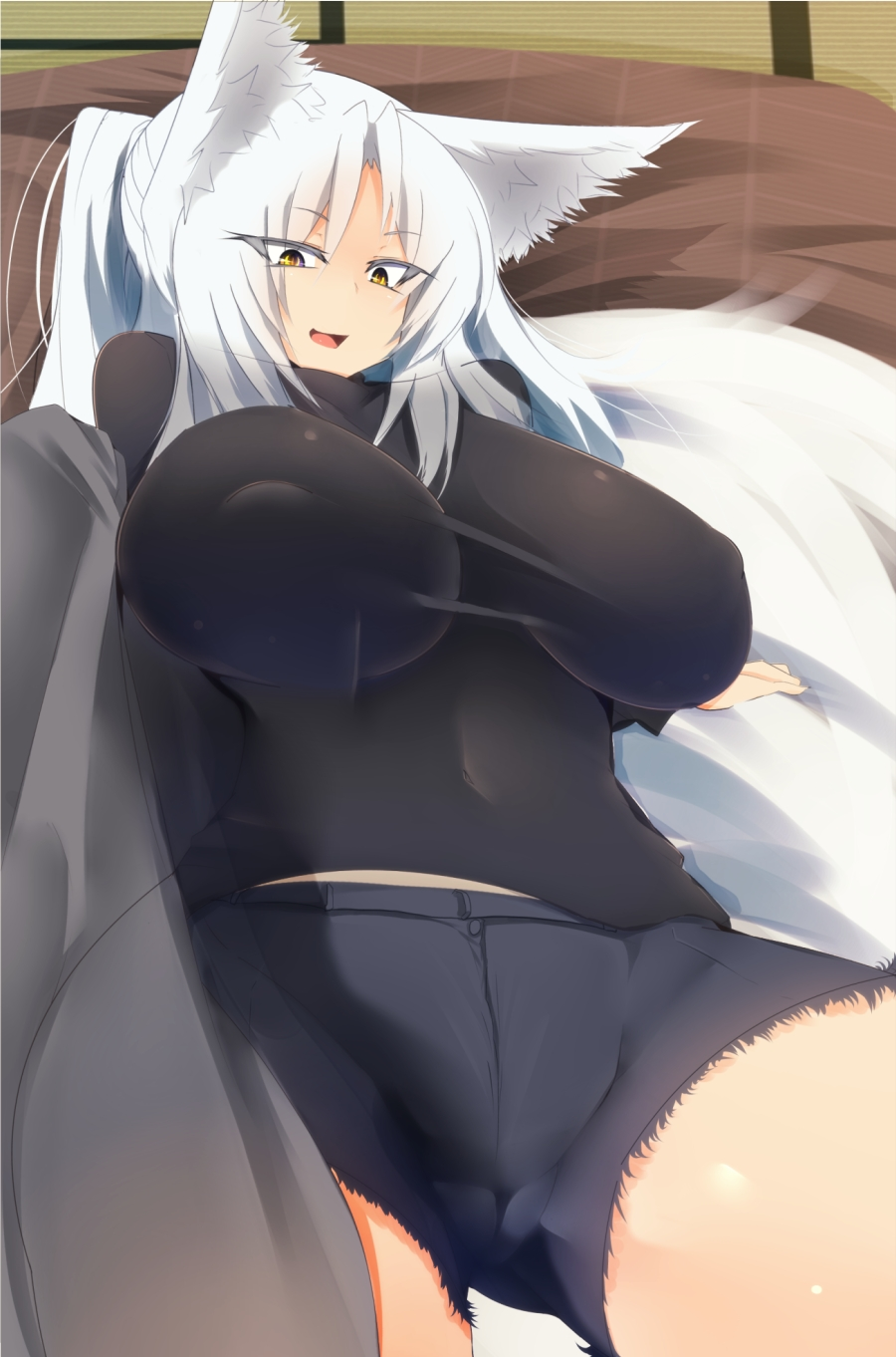 1girl animal_ears breasts fox_ears fox_girl fox_tail highres huge_breasts kitsune kouseki0024 on_bed original solo tail white_hair