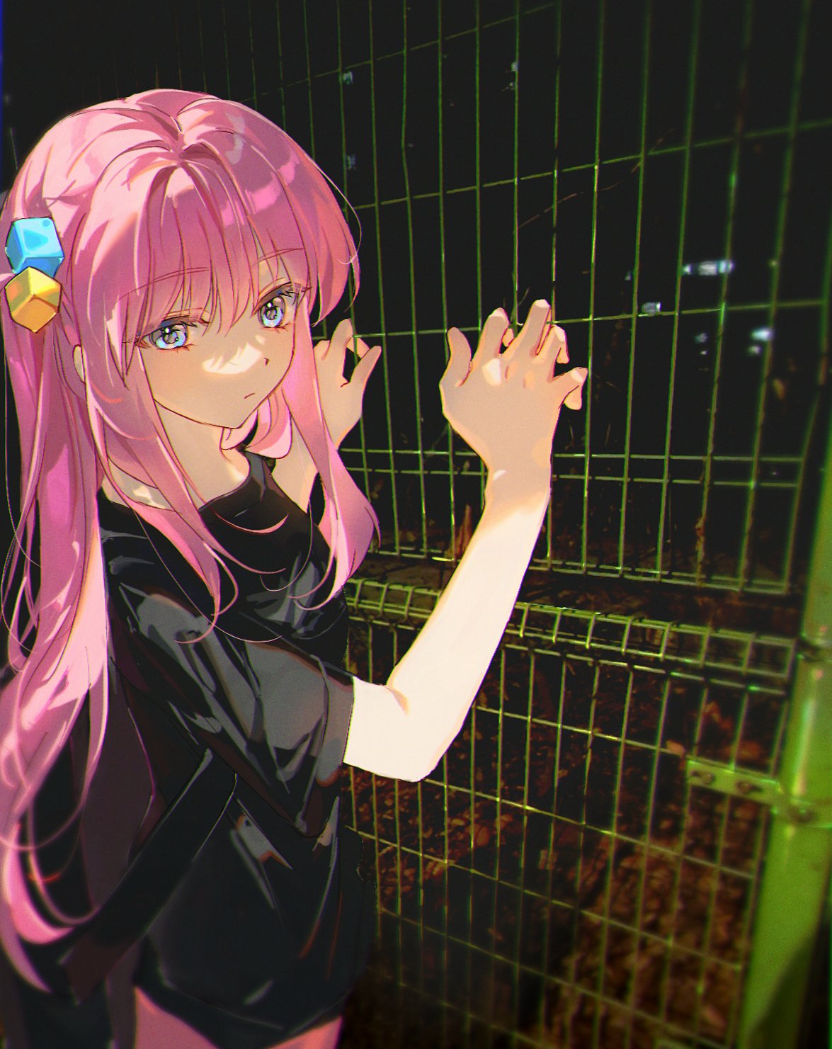 1girl against_fence bccommi black_shirt blue_eyes bocchi_the_rock! chromatic_aberration commentary cube_hair_ornament fence gotoh_hitori hair_ornament highres long_hair looking_at_viewer one_side_up photo_background pink_hair shadow shirt short_sleeves sidelocks solo