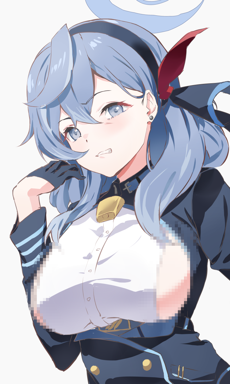 1girl ako_(blue_archive) black_gloves black_hairband black_jacket blue_archive blue_eyes blue_hair blue_halo breasts buttons censored clenched_teeth gloves hair_between_eyes hairband halo highres jacket kuu_(user_gngs5284) large_breasts long_hair long_sleeves looking_at_viewer mosaic_censoring shirt sideboob simple_background solo teeth upper_body white_background white_shirt
