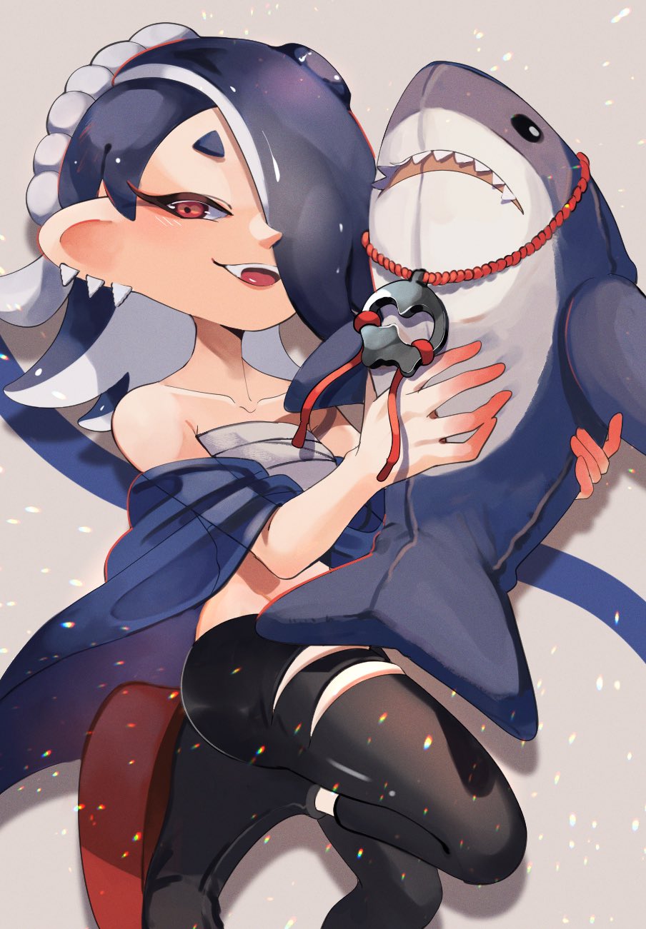 1girl black_pants blue_hair blue_shawl chest_sarashi collarbone commentary_request eyelashes grey_background hachimaki hair_over_one_eye headband highres holding holding_stuffed_toy ikea_shark long_hair looking_at_viewer nejiri_hachimaki octoling okaranko open_mouth pants red_eyes sarashi shawl shiver_(splatoon) simple_background smile solo splatoon_(series) splatoon_3 stuffed_animal stuffed_shark stuffed_toy teeth tentacle_hair tooth_earrings torn_clothes torn_pants upper_teeth_only