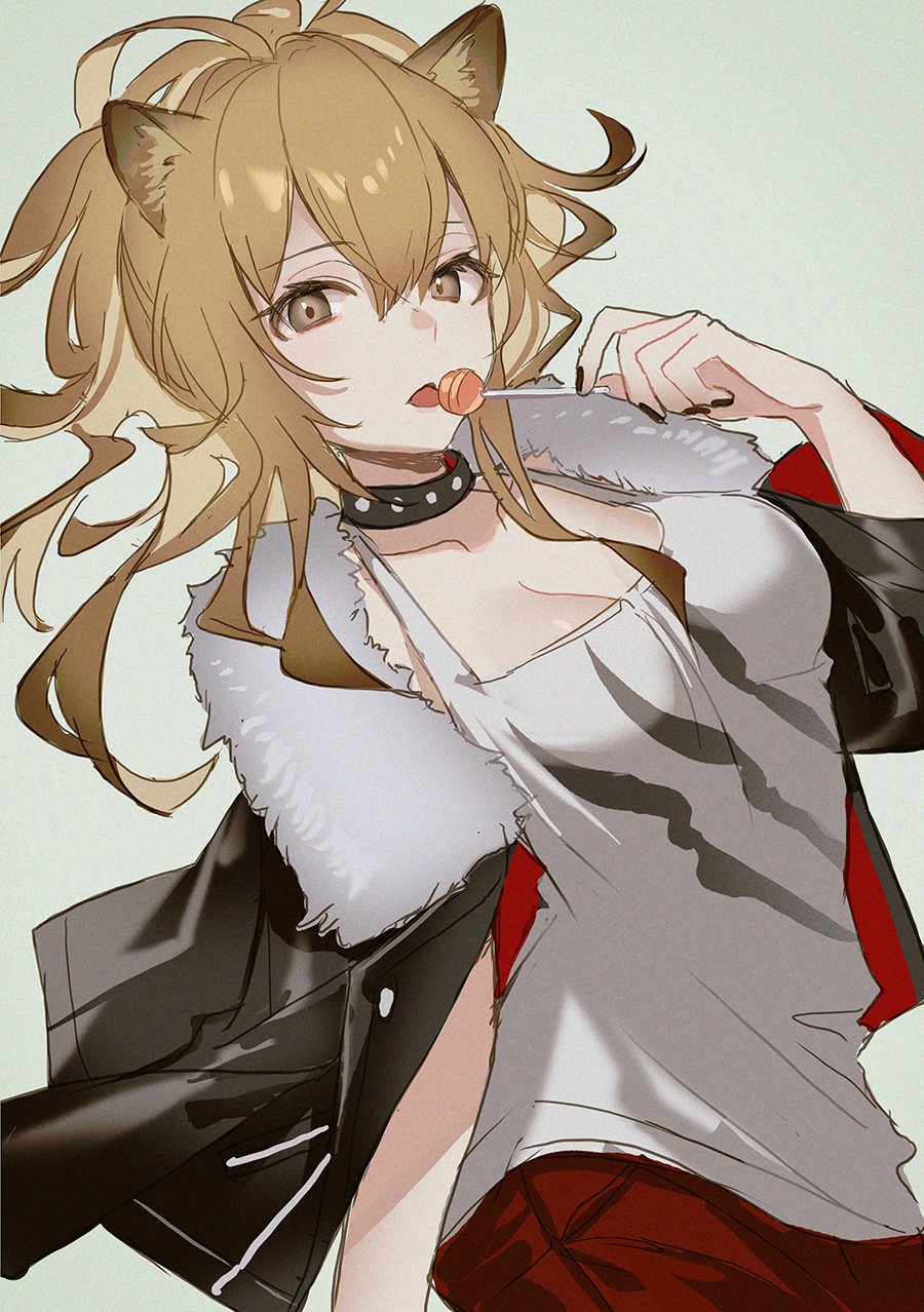 1girl animal_ears arknights arm_at_side awa_iro black_jacket black_nails blonde_hair breasts candy cleavage collar commentary food fur-trimmed_jacket fur_trim hair_between_eyes highres holding holding_candy holding_food holding_lollipop jacket lion_ears lion_girl lollipop medium_breasts nail_polish one-hour_drawing_challenge ponytail shirt siege_(arknights) simple_background solo studded_collar upper_body white_background white_shirt yellow_eyes