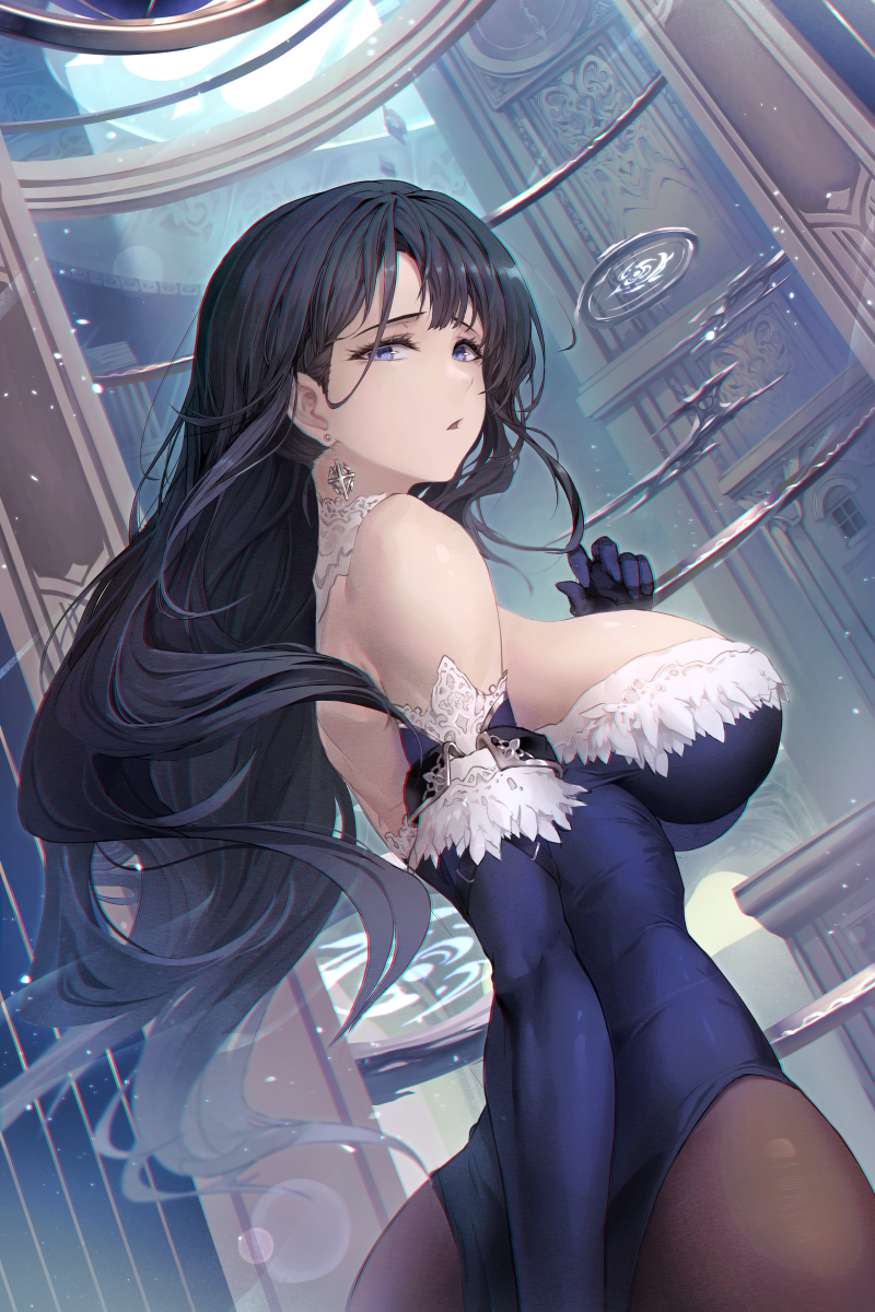1girl bangs bare_shoulders black_hair blue_dress blue_eyes blue_gloves breasts brown_pantyhose detached_collar dress drop_earrings earrings elbow_gloves from_behind gloves hand_up highres jewelry large_breasts limeblock long_hair looking_back open_mouth original pantyhose sideboob sleeveless sleeveless_dress solo