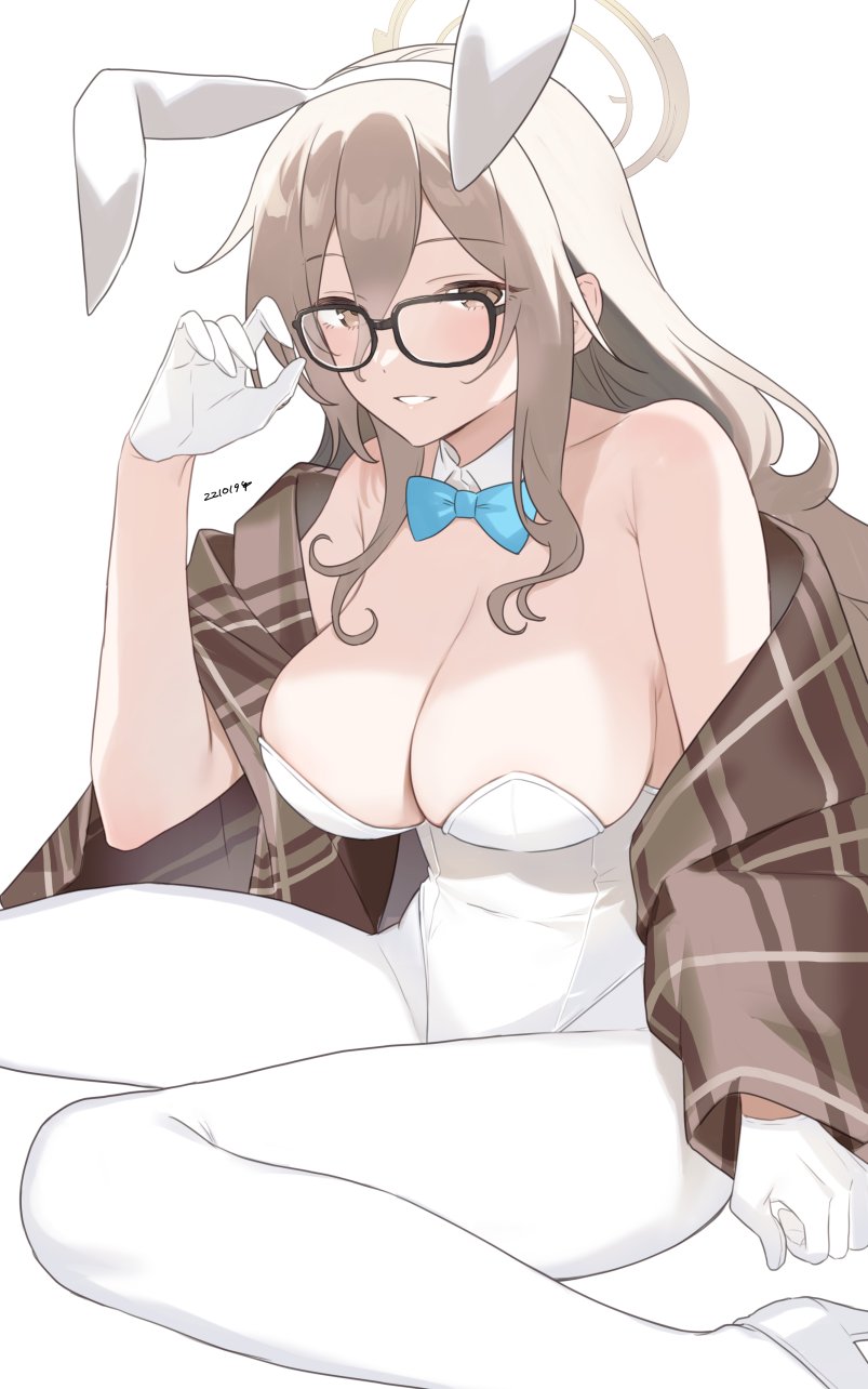 1girl akane_(blue_archive) akane_(bunny)_(blue_archive) animal_ears black-framed_eyewear blue_archive blush bow bowtie breasts cleavage detached_collar gloves green_bow green_bowtie halo highres large_breasts leotard light_brown_hair long_hair looking_at_viewer pantyhose plaid_shawl playboy_bunny rabbit_ears shawl simple_background sitting smile solo very_long_hair wariza wavy_hair white_gloves white_leotard white_pantyhose yuuhi_homare