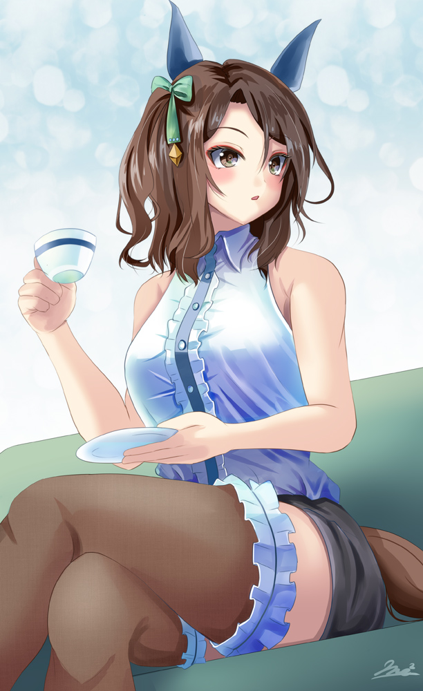 1girl animal_ears bare_arms bare_shoulders black_skirt blush bow breasts brown_eyes brown_hair brown_thighhighs center_frills commentary_request crossed_legs cup feet_out_of_frame frilled_thighhighs frills green_bow hair_between_eyes hair_bow holding holding_cup holding_saucer horse_ears horse_girl horse_tail king_halo_(umamusume) medium_breasts one_side_up parted_bangs parted_lips saucer shirt signature sitting skirt sleeveless sleeveless_shirt solo tail teacup thighhighs umamusume white_shirt yumibakama_meme