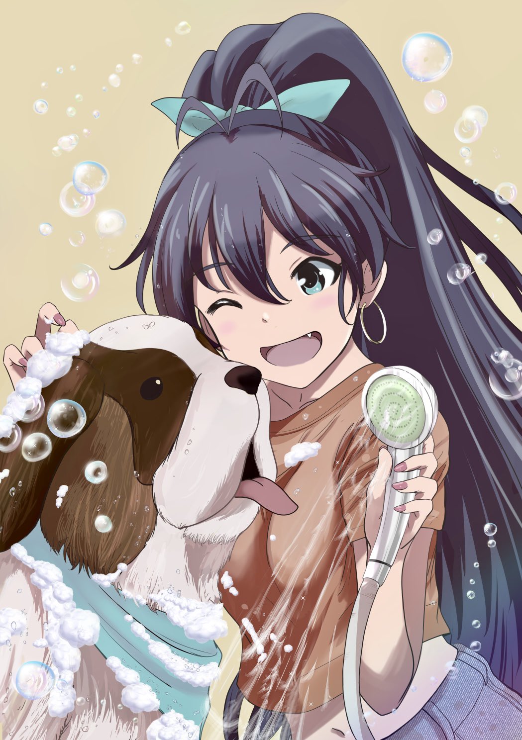 1girl antenna_hair black_hair blue_eyes blue_ribbon blush bow breasts brown_background brown_shirt collarbone commentary denim dog earrings fang ganaha_hibiki hair_bow hair_ribbon hands_up highres holding holding_shower_head hoop_earrings idolmaster idolmaster_(classic) idolmaster_million_live! idolmaster_million_live!_theater_days inumi jewelry long_hair looking_at_another medium_breasts midriff_peek nail_polish navel one_eye_closed open_mouth pink_nails ponytail ribbon shirt short_sleeves shower_head simple_background smile soap soap_bubbles solo upper_body water zash_zashzash