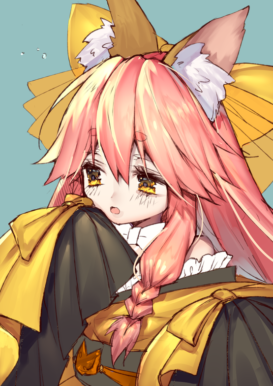 1girl animal_ear_fluff animal_ears bare_shoulders blue_background bow commentary_request fate/samurai_remnant fate_(series) fox_ears hair_bow japanese_clothes kimono long_hair mogullaz open_mouth short_eyebrows simple_background sketch sleeves_past_fingers sleeves_past_wrists solo tamamo_(fate) tamamo_aria upper_body wide_sleeves yellow_eyes yellow_kimono