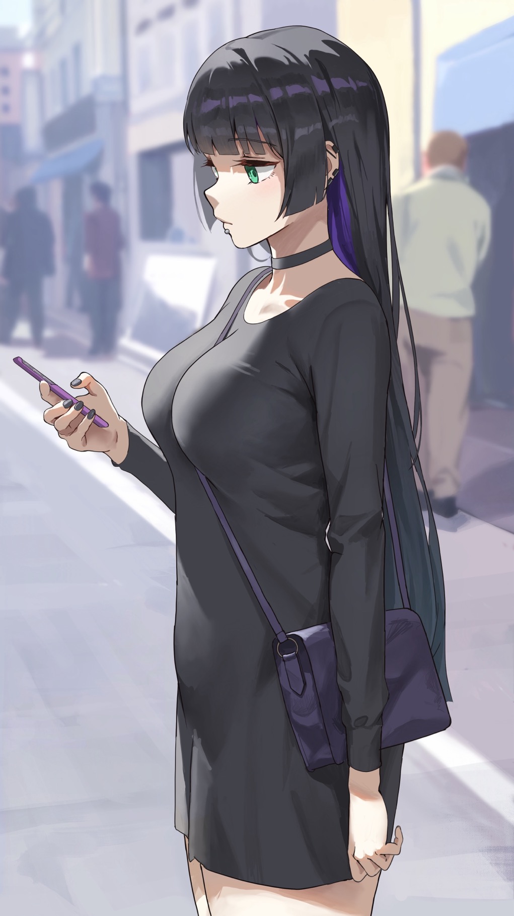 1girl bag between_breasts black_choker black_dress black_hair black_nails blurry blurry_background bocchi_the_rock! breasts cellphone chin_piercing choker colored_inner_hair day dress ear_piercing expressionless facing_to_the_side from_side green_eyes hand_up handbag highres hime_cut holding holding_phone large_breasts long_hair looking_at_phone looking_down multicolored_hair outdoors pa-san people phone piercing purple_hair road shiyorumone smartphone solo_focus straight_hair strap_between_breasts street two-tone_hair
