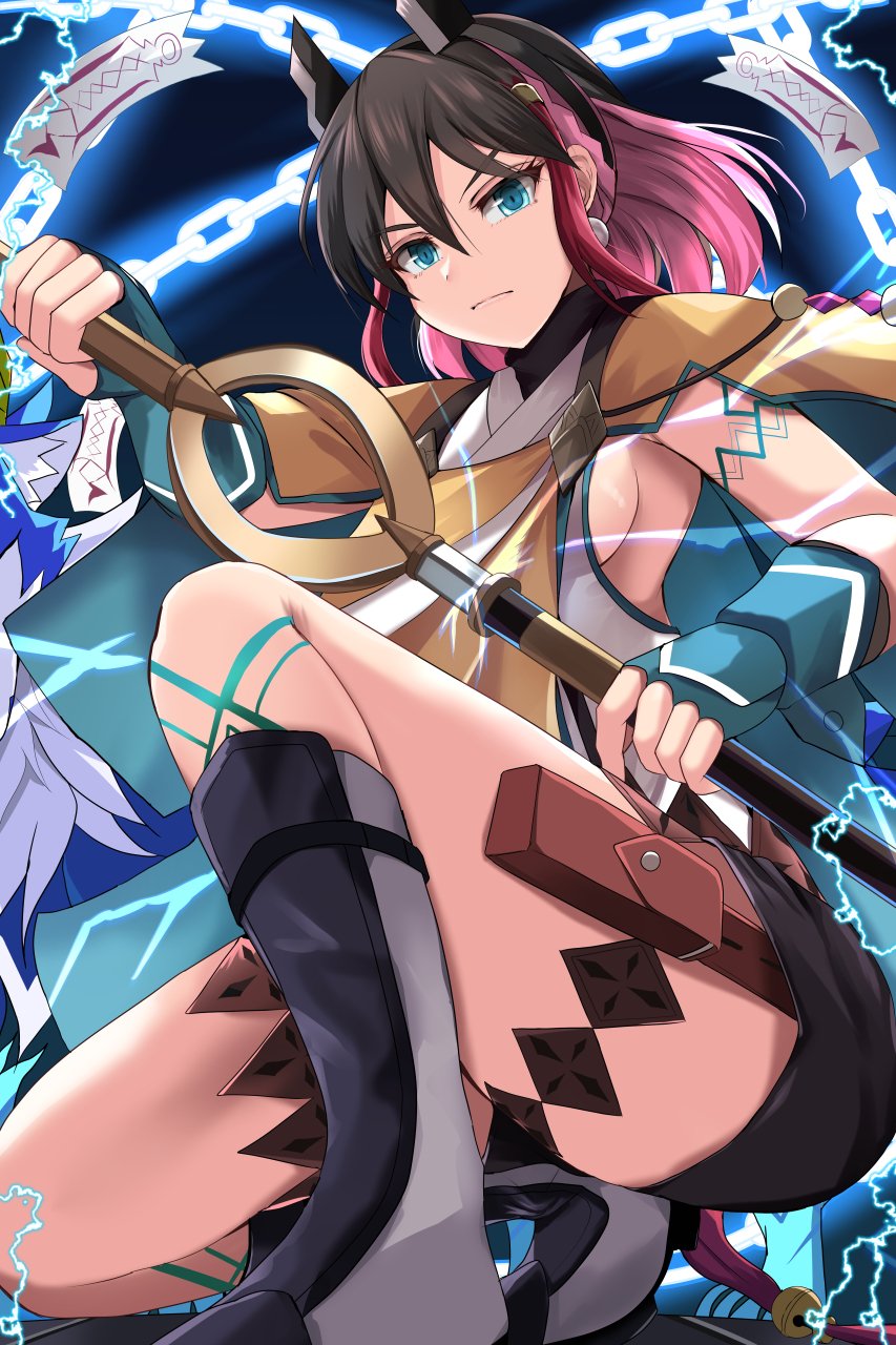 1girl azure_striker_gunvolt azure_striker_gunvolt_3 black_hair breasts chain closed_mouth commentary earrings fingerless_gloves gloves green_eyes hair_between_eyes highres holding holding_sheath holding_sword holding_weapon jewelry kanzaki_kureha kirin_(gunvolt) looking_at_viewer multicolored_hair pink_hair sheath sideboob solo sword thighs two-tone_hair unsheathing weapon