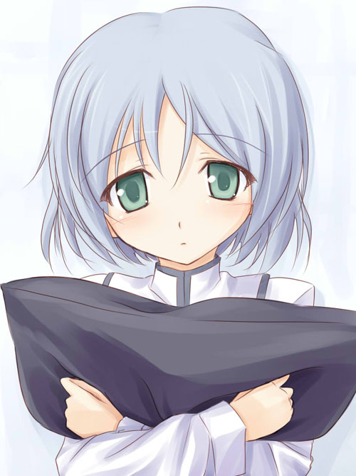 blush green_eyes pajamas pillow sanya_v_litvyak short_hair silver_hair solo strike_witches world_witches_series yuku_(kiollion)