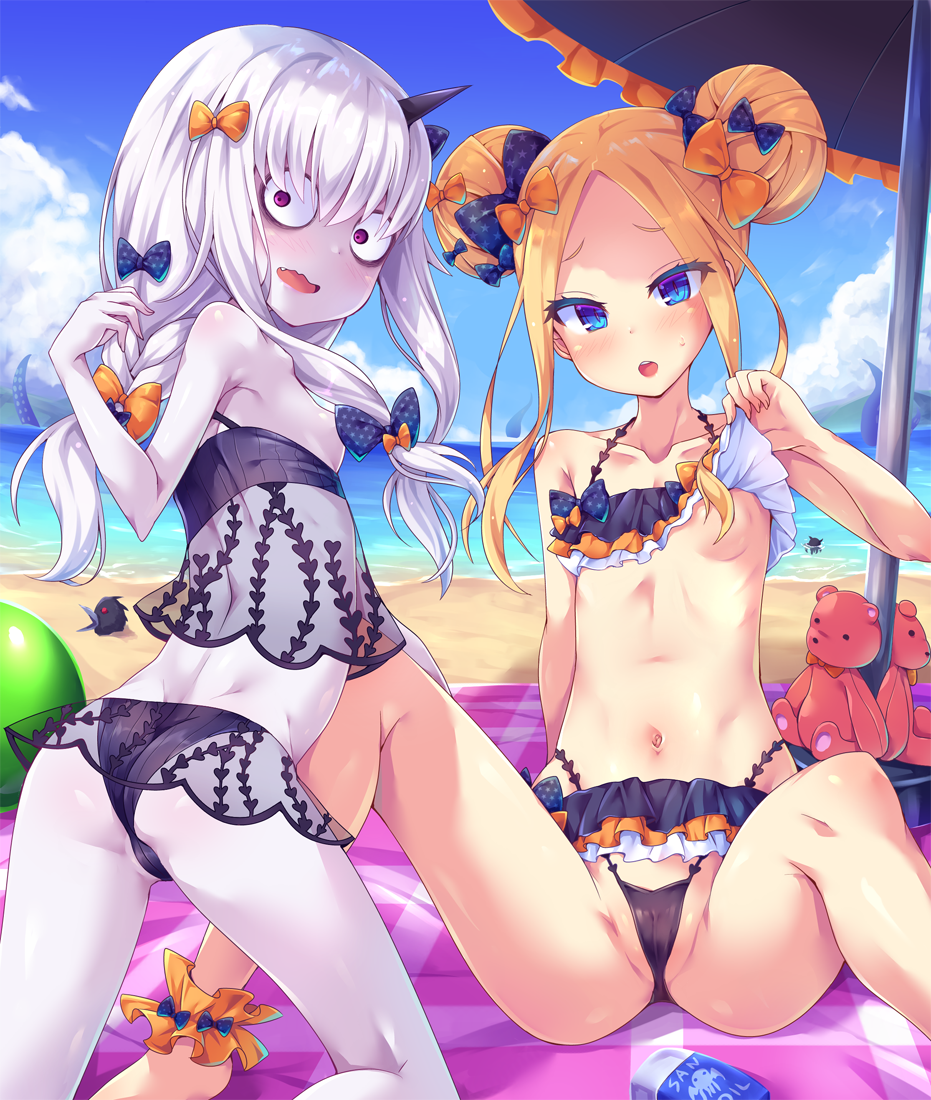 2girls abigail_williams_(fate/grand_order) bags_under_eyes bangs beach beach_umbrella bikini black_bow blonde_hair blue_eyes bow breasts cloud collarbone convenient_censoring day double_bun emerald_float fang fate/grand_order fate_(series) hair_bow hair_over_breasts horn kneeling knees_up lavinia_whateley_(fate/grand_order) long_hair looking_at_viewer looking_back multiple_girls navel ocean one_breast_out open_mouth outdoors parted_bangs partially_visible_vulva purple_eyes sanpaku see-through see-through_silhouette silver_hair sitting sky small_breasts star star_print stuffed_animal stuffed_toy swimsuit teddy_bear toraishi_666 umbrella wavy_mouth wide-eyed