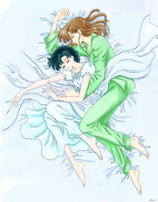 2girls bed bed_sheet bishoujo_senshi_sailor_moon hug kino_makoto lying mizuno_ami multiple_girls pajamas sheets spooning yuri