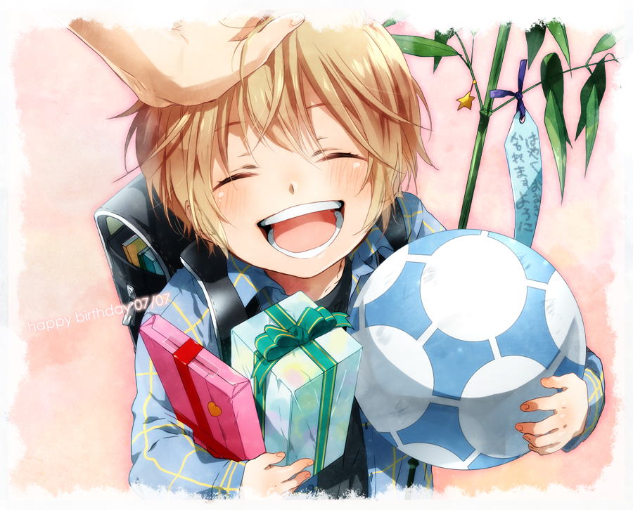 ^_^ bag ball birthday blonde_hair blush box brave_story child closed_eyes gift gift_box hand_on_another's_head holding holding_gift male_focus mitsuru_(brave_story) nakagawa_waka open_mouth school_bag shirt smile solo_focus tanabata translated