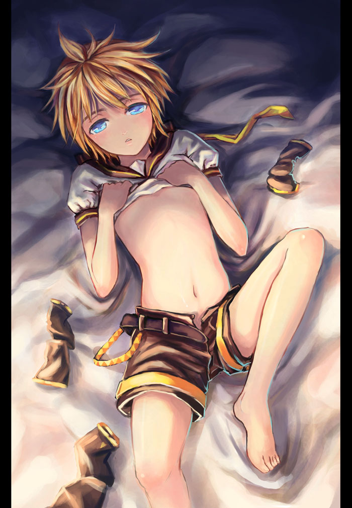 androgynous barefoot belt blonde_hair blue_eyes bryanth feet kagamine_len male_focus navel pillarboxed shorts solo vocaloid