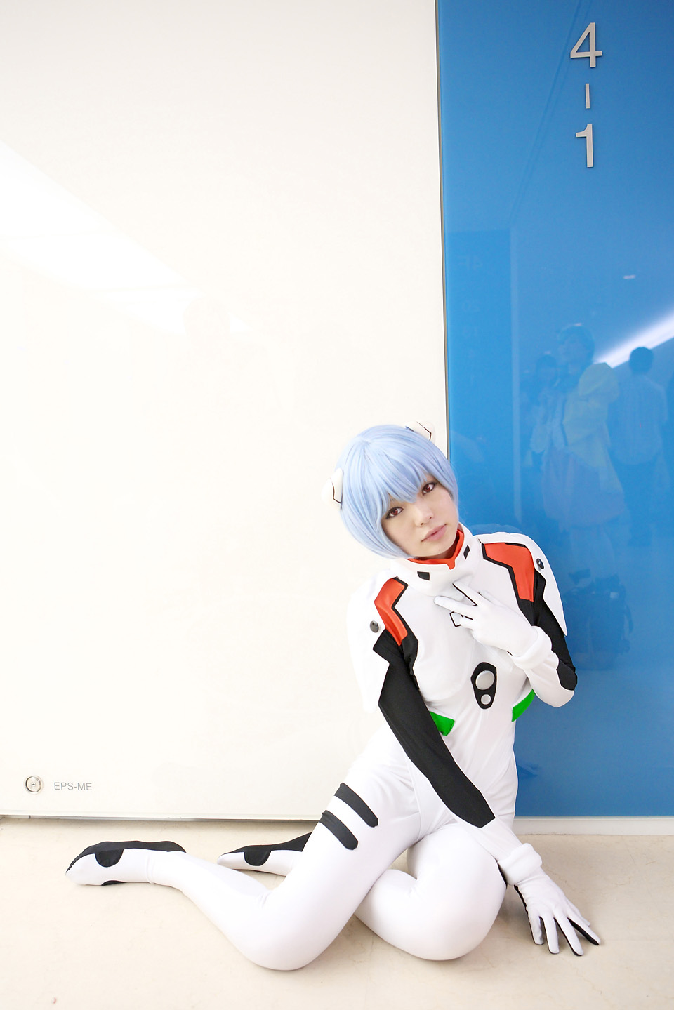 ayanami_rei blue_hair cosplay highres namada neon_genesis_evangelion photo plugsuit red_eyes