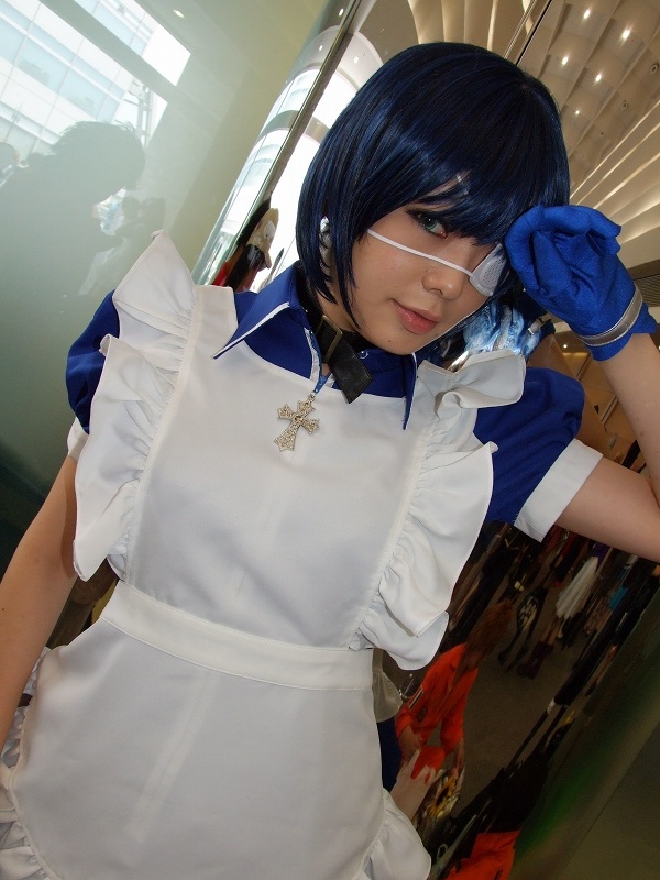 blue_hair cosplay eyepatch gloves ikkitousen maid maid_apron maid_uniform namada photo ryomou_shimei ryomou_shimei_(cosplay)