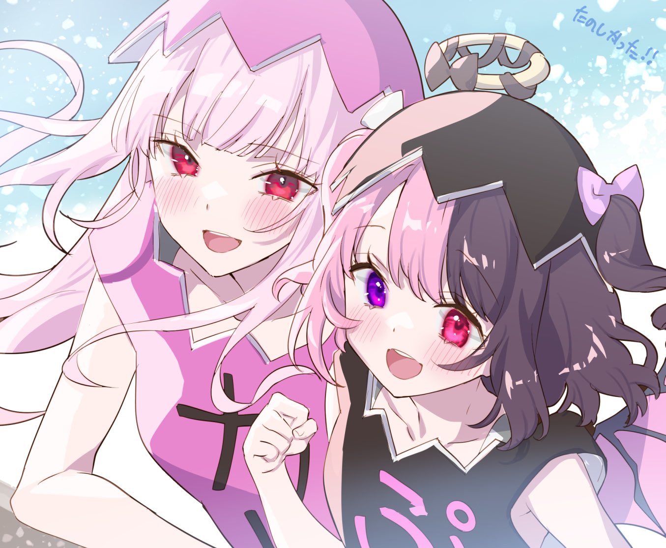 2girls amaki_pururu black_hair blush collarbone eggshell_hat floating_hair heterochromia hololive hololive_english kamiya_maneki long_hair mori_calliope multicolored_hair multiple_girls open_mouth pink_hair purple_eyes red_eyes reject_(esports) short_hair split-color_hair virtual_youtuber