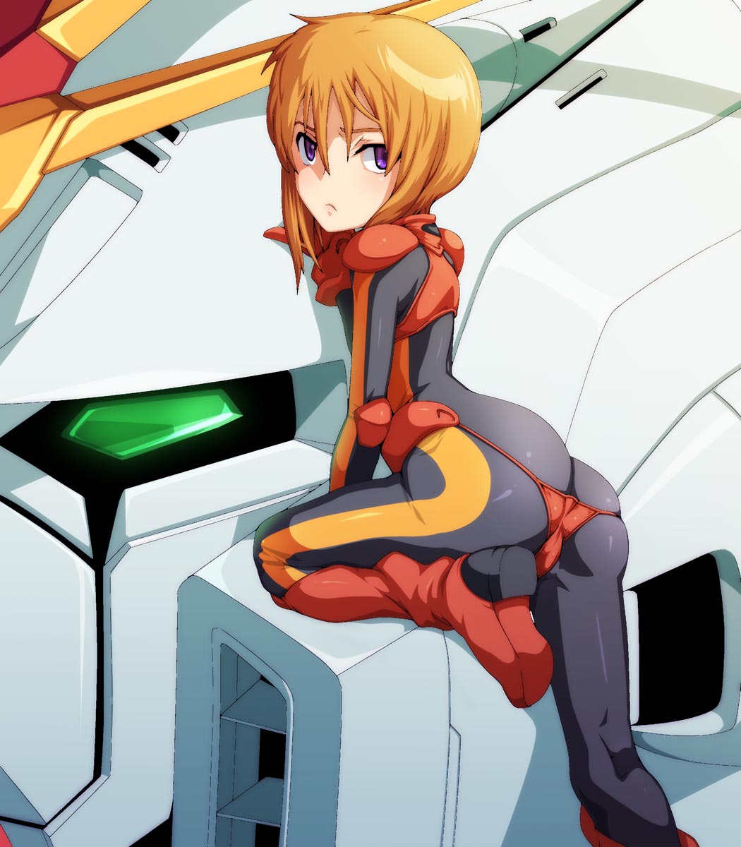 :&lt; blonde_hair blush gundam gundam_zz highres looking_back pilot_suit purple_eyes puru_two short_hair solo tabigarasu