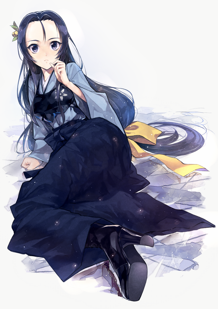 akechi_mitsuhide_(oda_nobuna_no_yabou) black_hair blue_eyes breastplate hair_ornament high_heels light_particles long_hair looking_at_viewer low-tied_long_hair lying oda_nobuna_no_yabou on_side shoes shrimpman solo