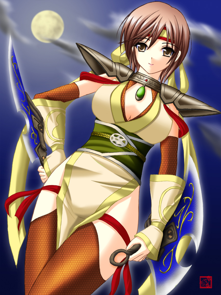 bad_id bad_pixiv_id breasts brown_eyes brown_hair choker cleavage collarbone cowboy_shot full_moon gem hand_on_hip highres holding holding_weapon japanese_clothes jewelry kimono kunai large_breasts looking_at_viewer moon nene_(sengoku_musou) obi pendant sash sengoku_musou sengoku_musou_2 shishiki_mikoto solo standing thigh_gap weapon