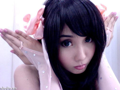alodia alodia_gosiengfiao cosplay flower hair_clip hair_ornament hairclip hand hands long_hair lowres solo