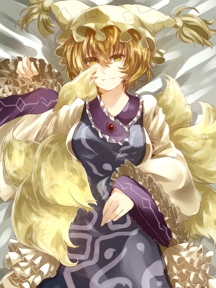 amua bad_id bad_pixiv_id blonde_hair fox_tail hat light_smile looking_at_viewer lying multiple_tails on_back short_hair solo tabard tail touhou yakumo_ran yellow_eyes